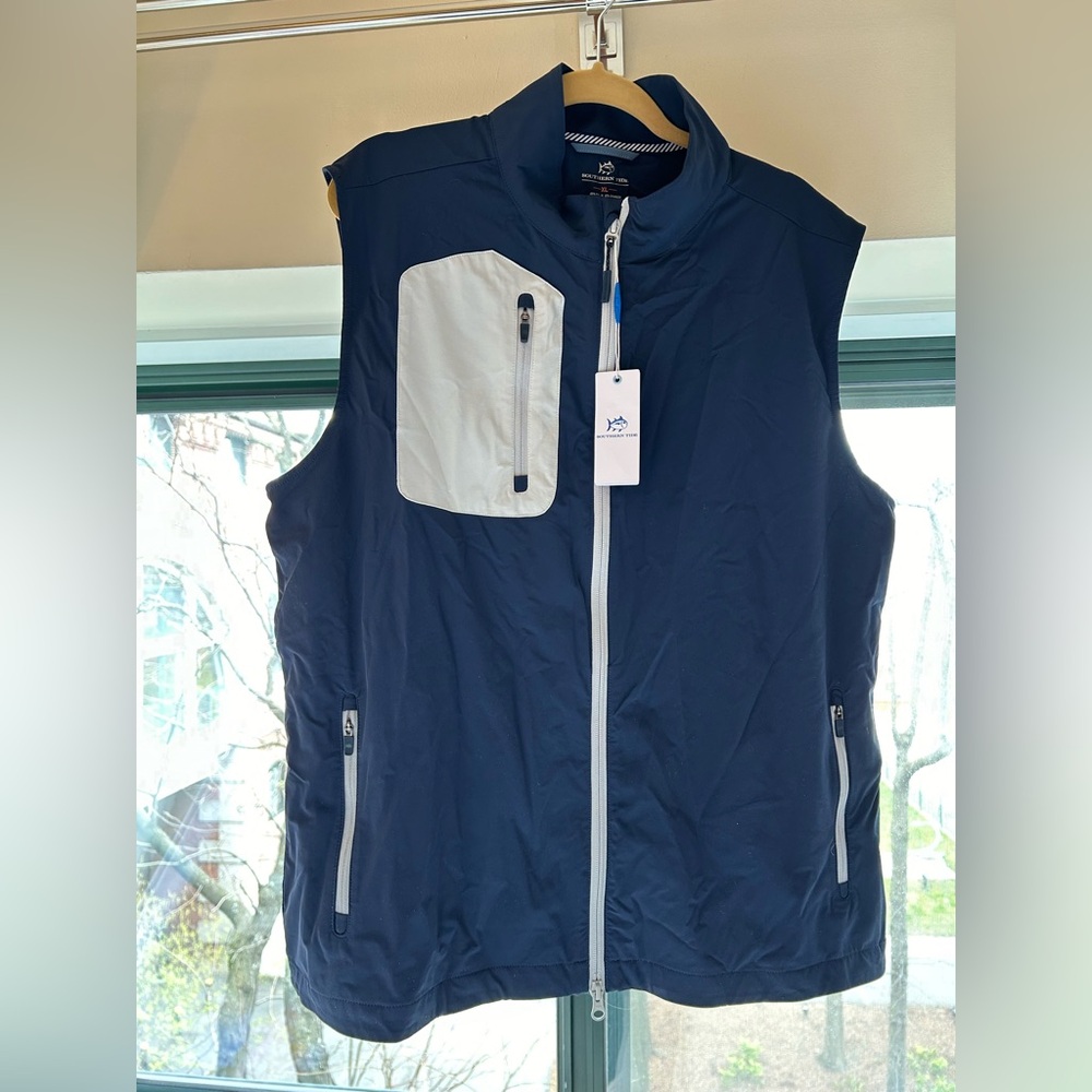 Nwt Southern tide vest size xl